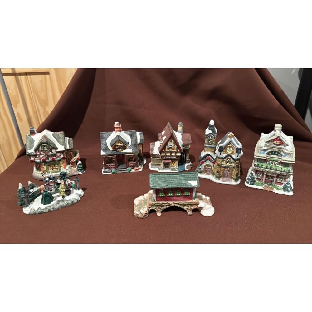 Christmas Houses and Bridge Village Pieces Wellington Square Collection 2005